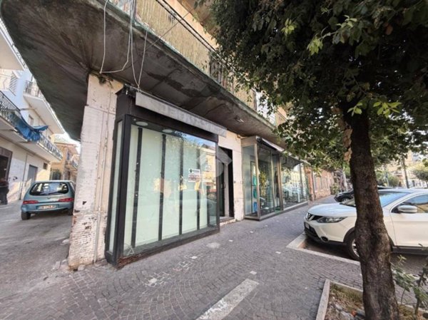 negozio in vendita a Melito di Napoli