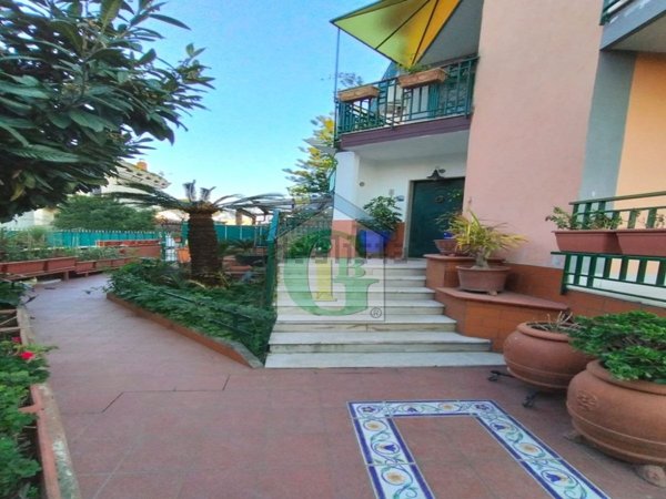 casa indipendente in vendita a Melito di Napoli