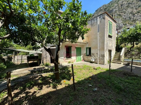 casa indipendente in vendita a Meta