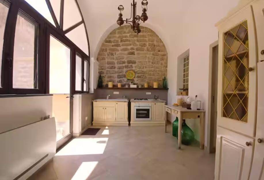 intera palazzina in vendita a Meta