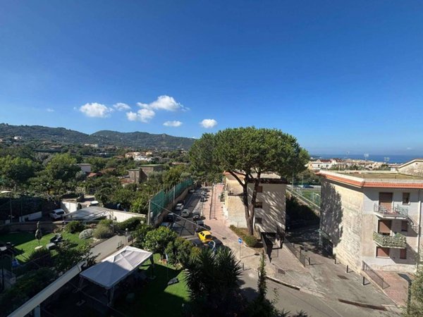 appartamento in vendita a Meta