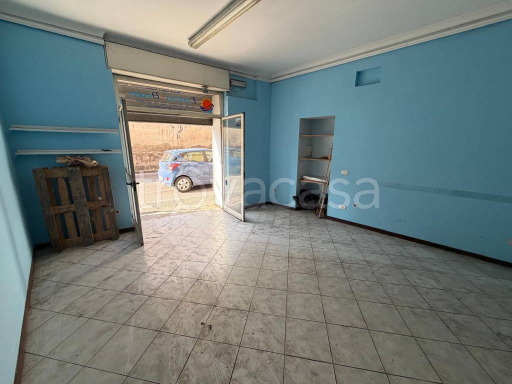 negozio in vendita a Meta