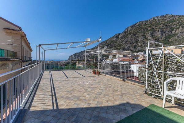 appartamento in vendita a Meta