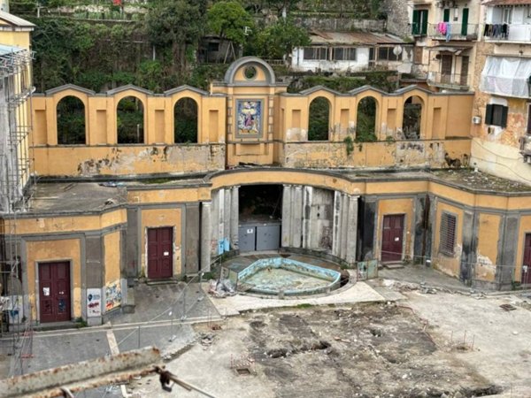 appartamento in vendita a Meta