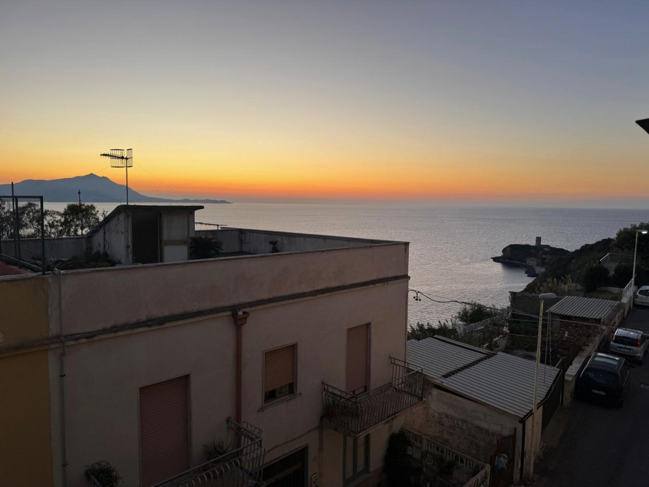 casa indipendente in vendita a Monte di Procida
