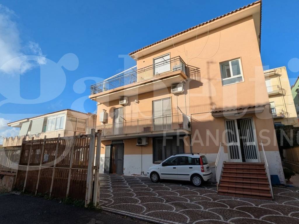 casa indipendente in vendita a Monte di Procida