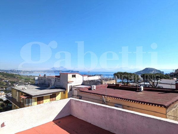 quadrivano in vendita a Monte di Procida