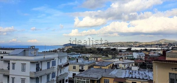 appartamento in vendita a Monte di Procida in zona Torregaveta