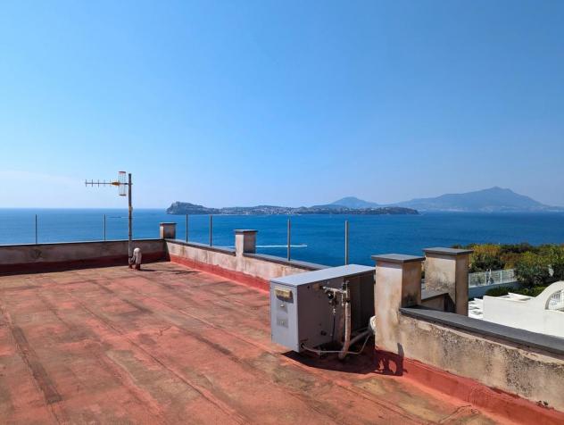 casa indipendente in vendita a Monte di Procida