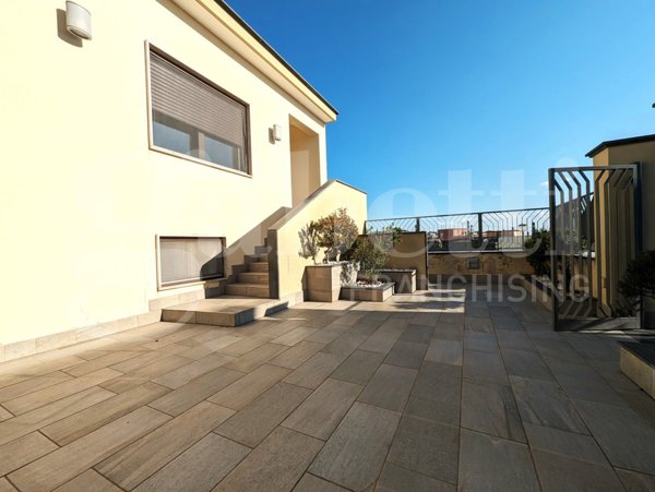 casa indipendente in vendita a Monte di Procida