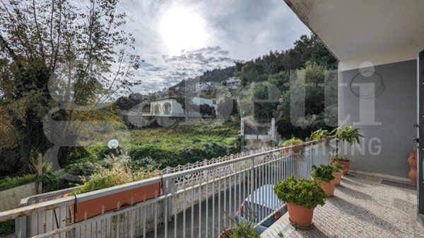 appartamento in vendita a Monte di Procida in zona Torregaveta