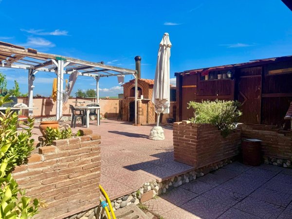 casa indipendente in vendita a Monte di Procida