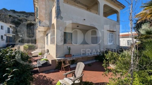 appartamento in vendita a Monte di Procida