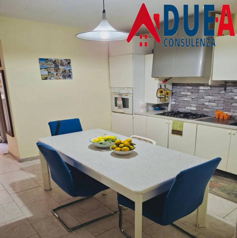 appartamento in vendita a Monte di Procida in zona Torregaveta