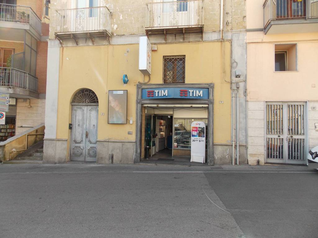 negozio in vendita a Monte di Procida
