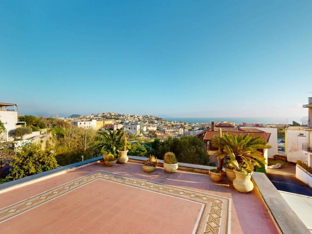 casa indipendente in vendita a Monte di Procida