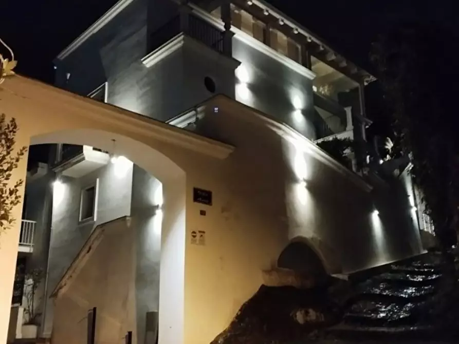 villa in vendita a Monte di Procida in zona Torregaveta