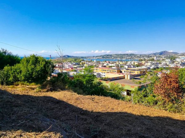 casa indipendente in vendita a Monte di Procida in zona Torregaveta