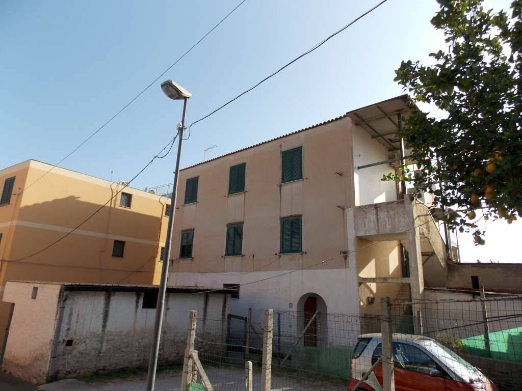 intera palazzina in vendita a Monte di Procida
