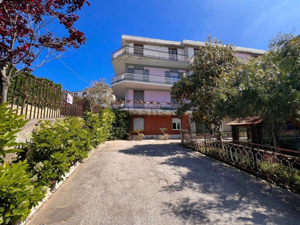 appartamento in vendita a Monte di Procida in zona Torregaveta