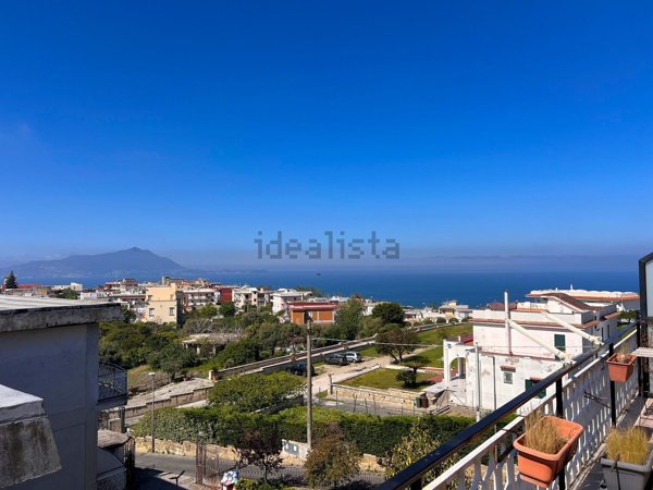 appartamento in vendita a Monte di Procida in zona Torregaveta