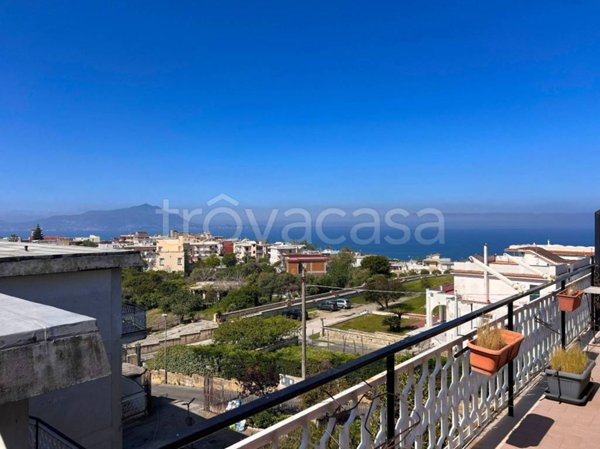 appartamento in vendita a Monte di Procida in zona Torregaveta