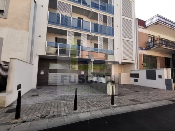 locale commerciale in vendita a Mugnano di Napoli