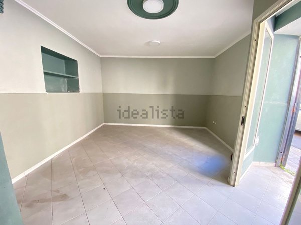 locale commerciale in vendita a Mugnano di Napoli