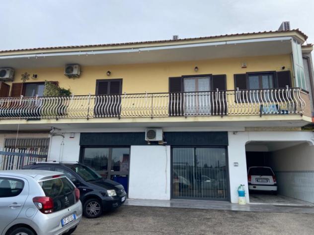 locale commerciale in vendita a Mugnano di Napoli