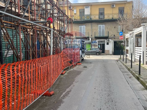 locale commerciale in vendita a Mugnano di Napoli