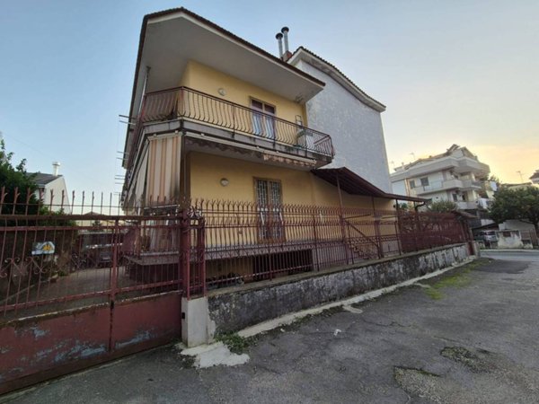 casa indipendente in vendita a Mugnano di Napoli