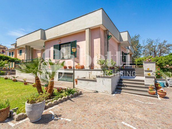 casa indipendente in vendita a Mugnano di Napoli