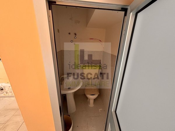 locale commerciale in vendita a Mugnano di Napoli