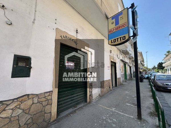 locale commerciale in vendita a Mugnano di Napoli