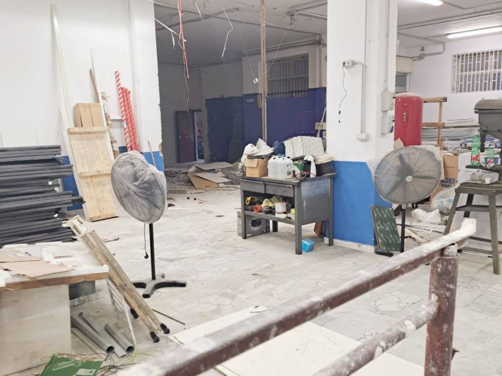 locale commerciale in vendita a Mugnano di Napoli