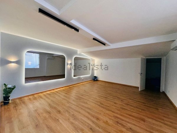 locale commerciale in vendita a Mugnano di Napoli