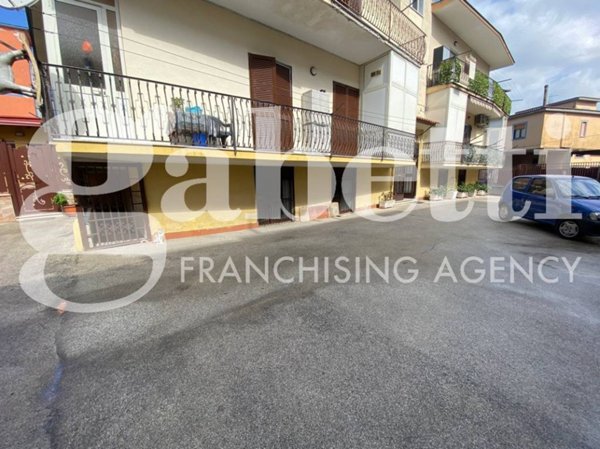 negozio in vendita a Mugnano di Napoli