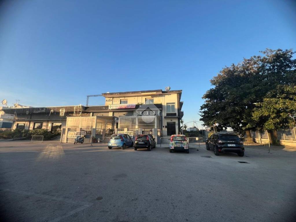 negozio in vendita a Mugnano di Napoli