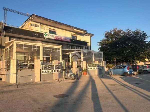 negozio in vendita a Mugnano di Napoli