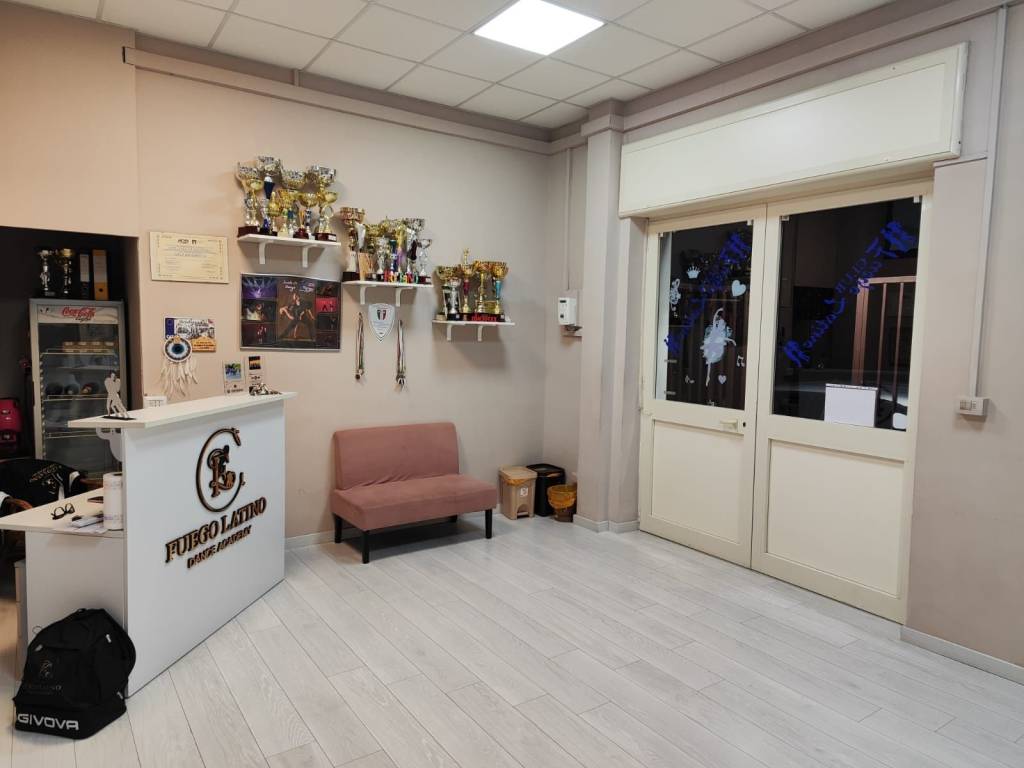 negozio in vendita a Mugnano di Napoli