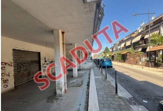 negozio in vendita a Mugnano di Napoli