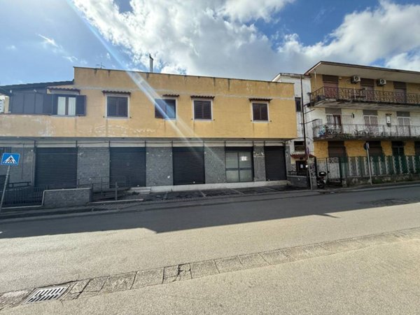 negozio in vendita a Mugnano di Napoli