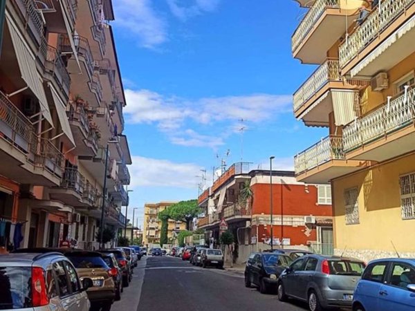 casa indipendente in vendita a Napoli in zona Barra
