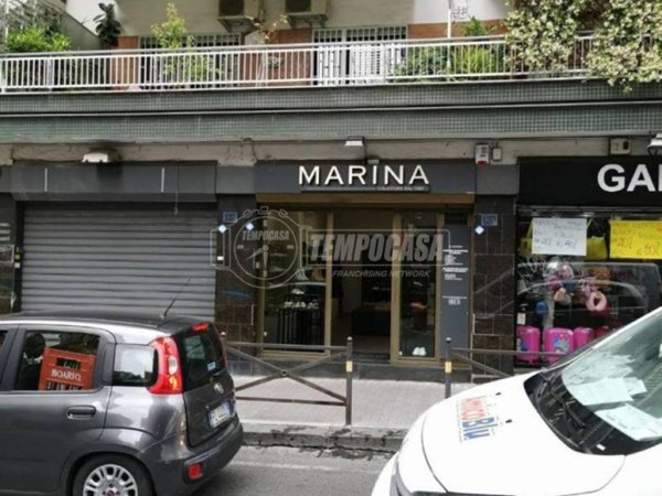 negozio in vendita a Napoli in zona Vomero