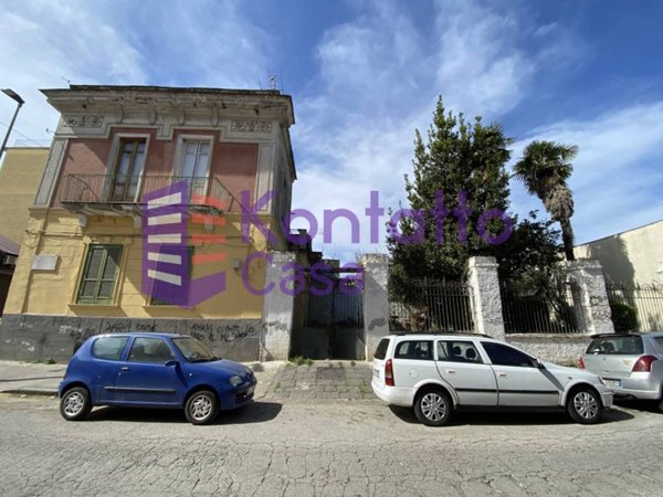 casa indipendente in vendita a Napoli in zona Secondigliano