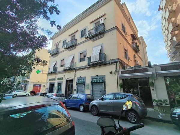 appartamento in vendita a Napoli in zona Bagnoli