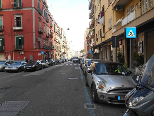 negozio in vendita a Napoli in zona Chiaia