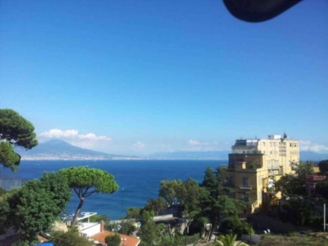 appartamento in vendita a Napoli in zona Posillipo