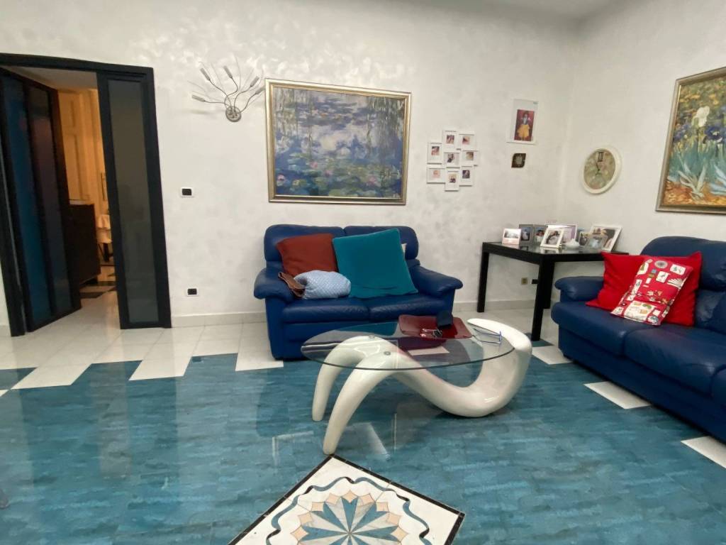 appartamento in vendita a Napoli in zona Barra