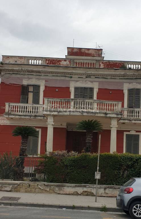 casa indipendente in vendita a Napoli in zona Posillipo